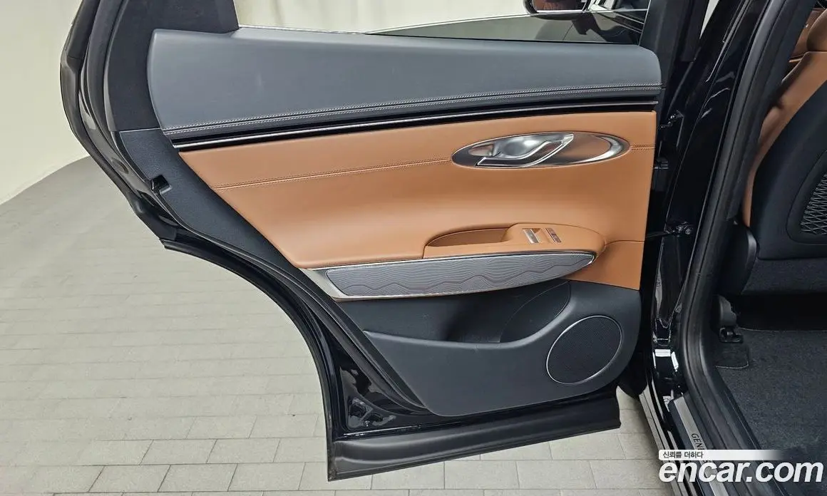 Genesis GV70 2022 2.5 автомат (гидро), фото 15