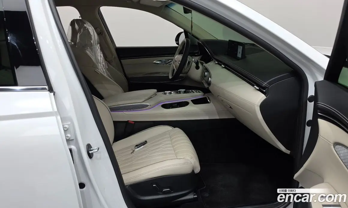 Genesis GV70 2023 2.5 автомат (гидро), фото 16 Genesis GV70 2023 2.5 автомат (гидро), фото 16
