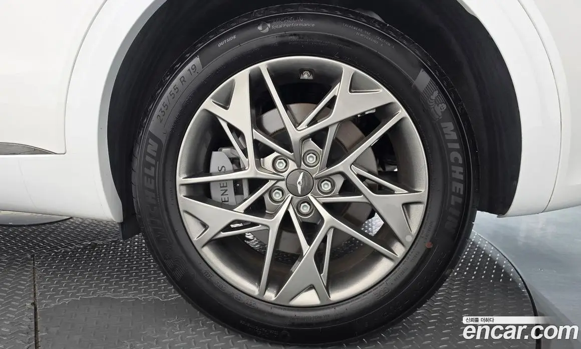 Genesis GV70 2023 2.5 автомат (гидро), фото 7 Genesis GV70 2023 2.5 автомат (гидро), фото 7
