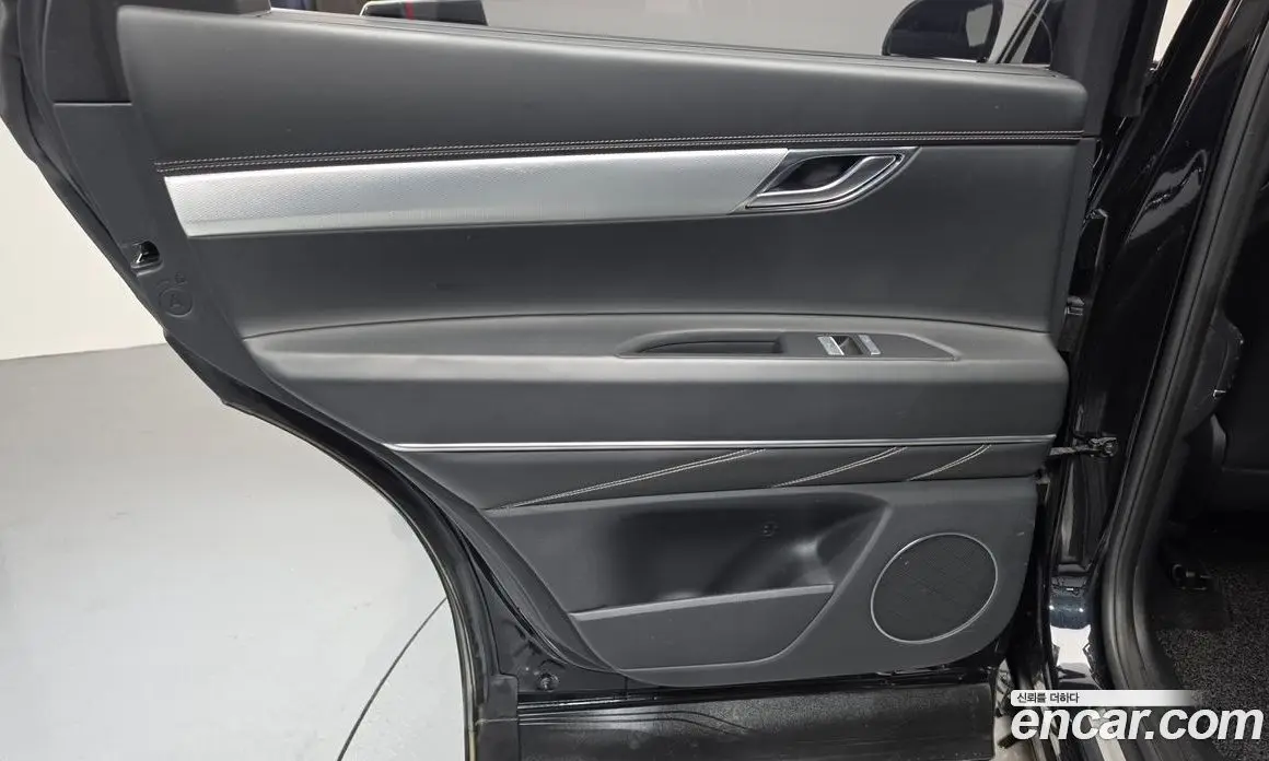Genesis GV80 2021 2.5 автомат (гидро), фото 15 Genesis GV80 2021 2.5 автомат (гидро), фото 15