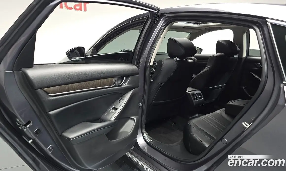 Honda Accord 2018 2.0 автомат (гидро), фото 15 Honda Accord 2018 2.0 автомат (гидро), фото 15
