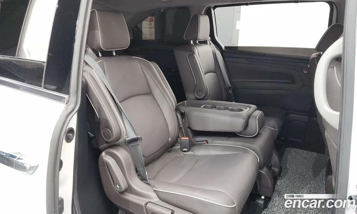 Honda Odyssey 2022 3.5 автомат (гидро), фото 17