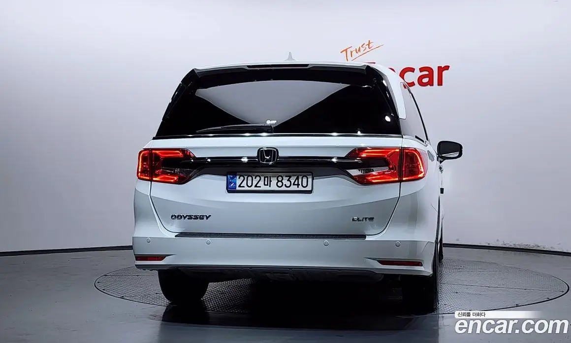 Honda Odyssey 2022 3.5 автомат (гидро), фото 4
