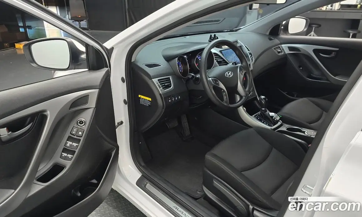 Hyundai Avante 2014 1.6 автомат (гидро), фото 12 Hyundai Avante 2014 1.6 автомат (гидро), фото 12