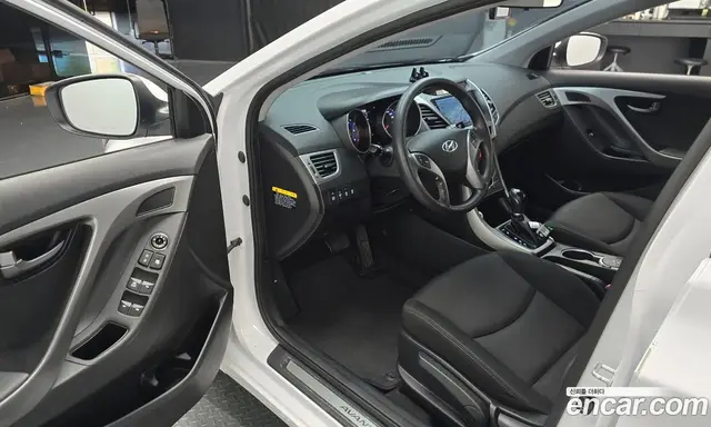 Hyundai Avante 2014 1.6 автомат (гидро), миниатюра 12