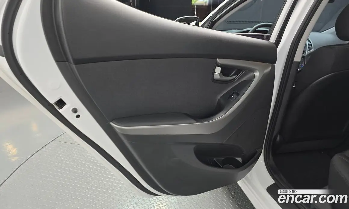 Hyundai Avante 2014 1.6 автомат (гидро), фото 14 Hyundai Avante 2014 1.6 автомат (гидро), фото 14