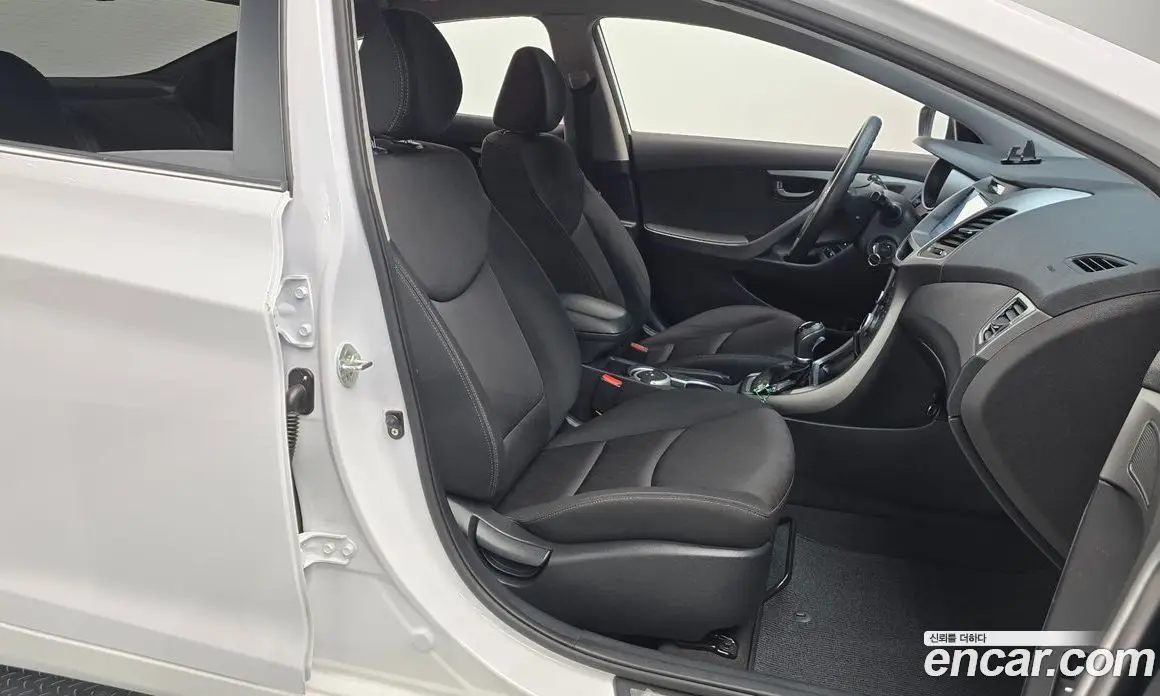 Hyundai Avante 2014 1.6 автомат (гидро), фото 15 Hyundai Avante 2014 1.6 автомат (гидро), фото 15