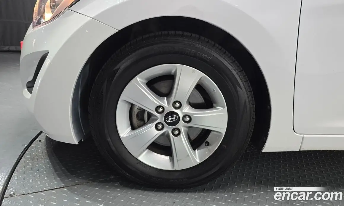Hyundai Avante 2014 1.6 автомат (гидро), фото 4 Hyundai Avante 2014 1.6 автомат (гидро), фото 4