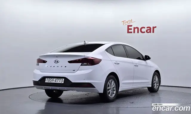 Hyundai Avante 2019 1.6 автомат (гидро), миниатюра 2