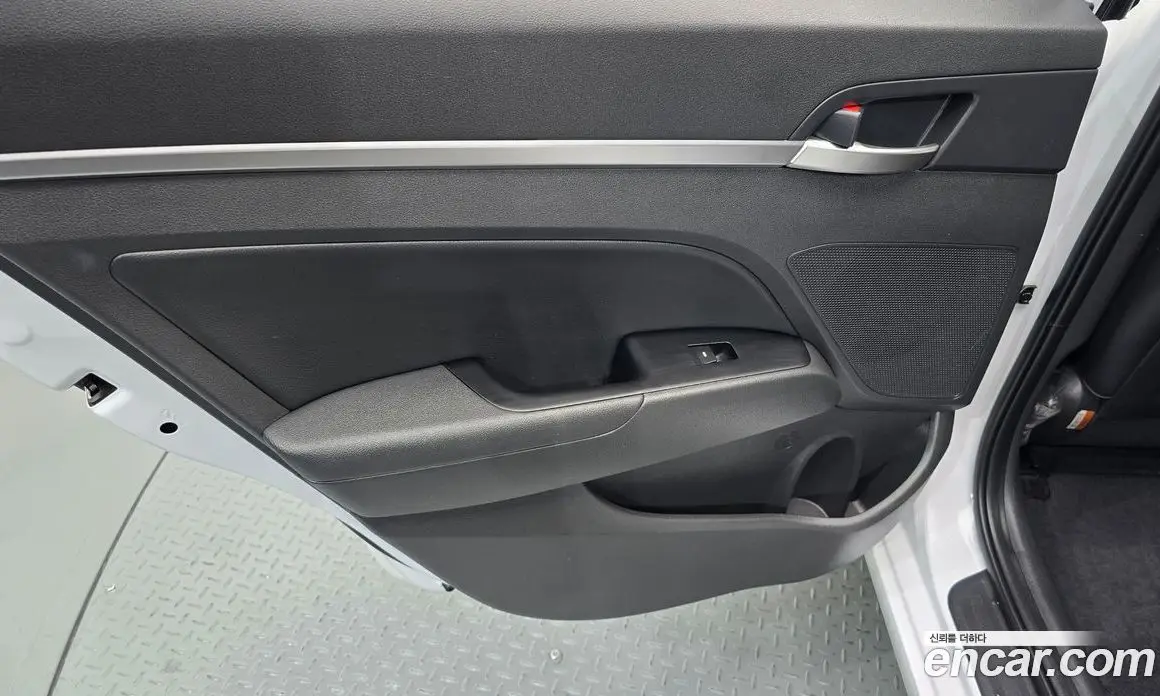 Hyundai Avante 2019 1.6 автомат (гидро), фото 15