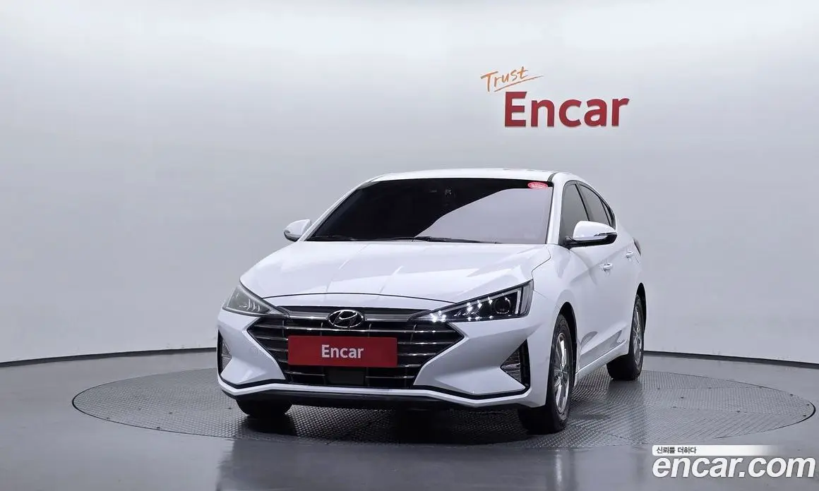 Hyundai Avante 2019 1.6 автомат (гидро), фото 3