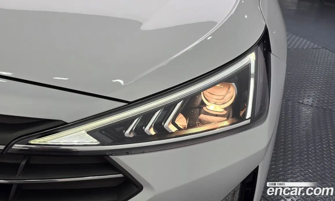 Hyundai Avante 2019 1.6 автомат (гидро), фото 8