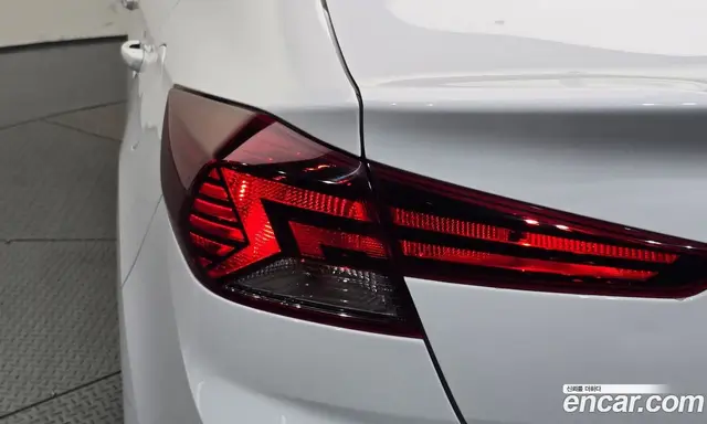 Hyundai Avante 2019 1.6 автомат (гидро), миниатюра 9