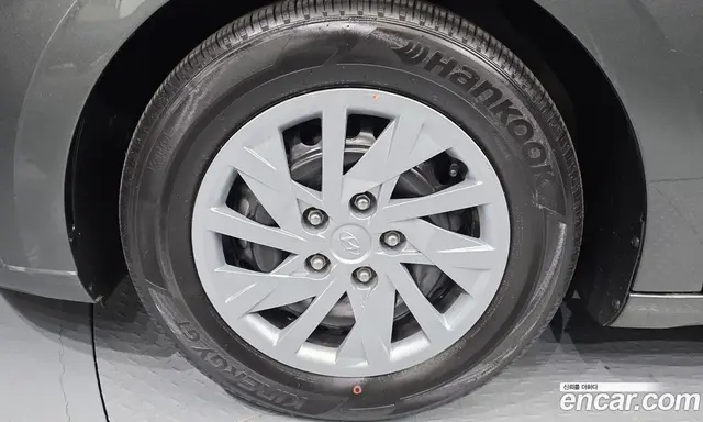 Hyundai Avante 2021 1.6 автомат (гидро), миниатюра 5