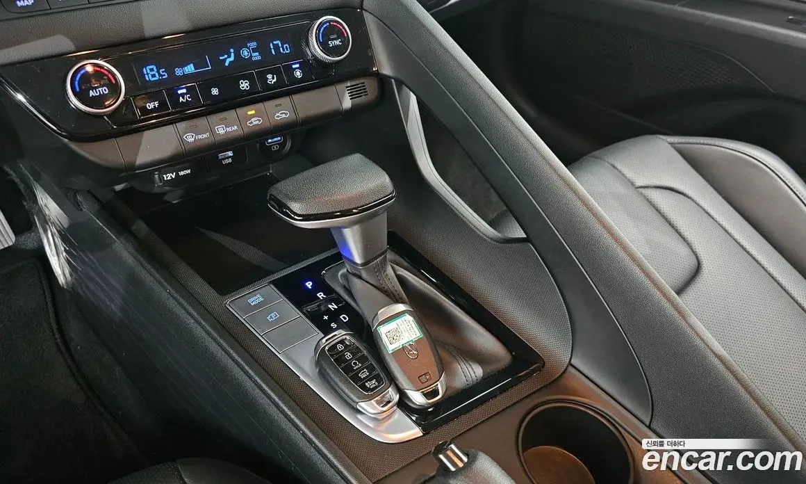 Hyundai Avante 2022 1.6 автомат (гидро), фото 12