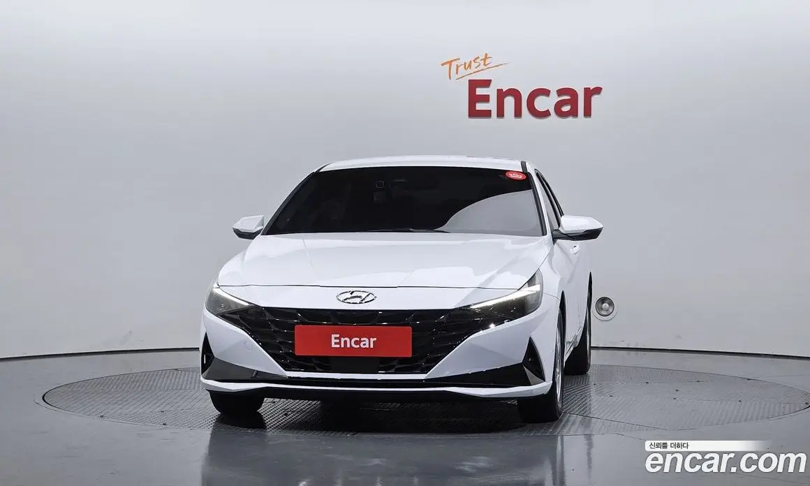Hyundai Avante 2022 1.6 автомат (гидро), фото 3
