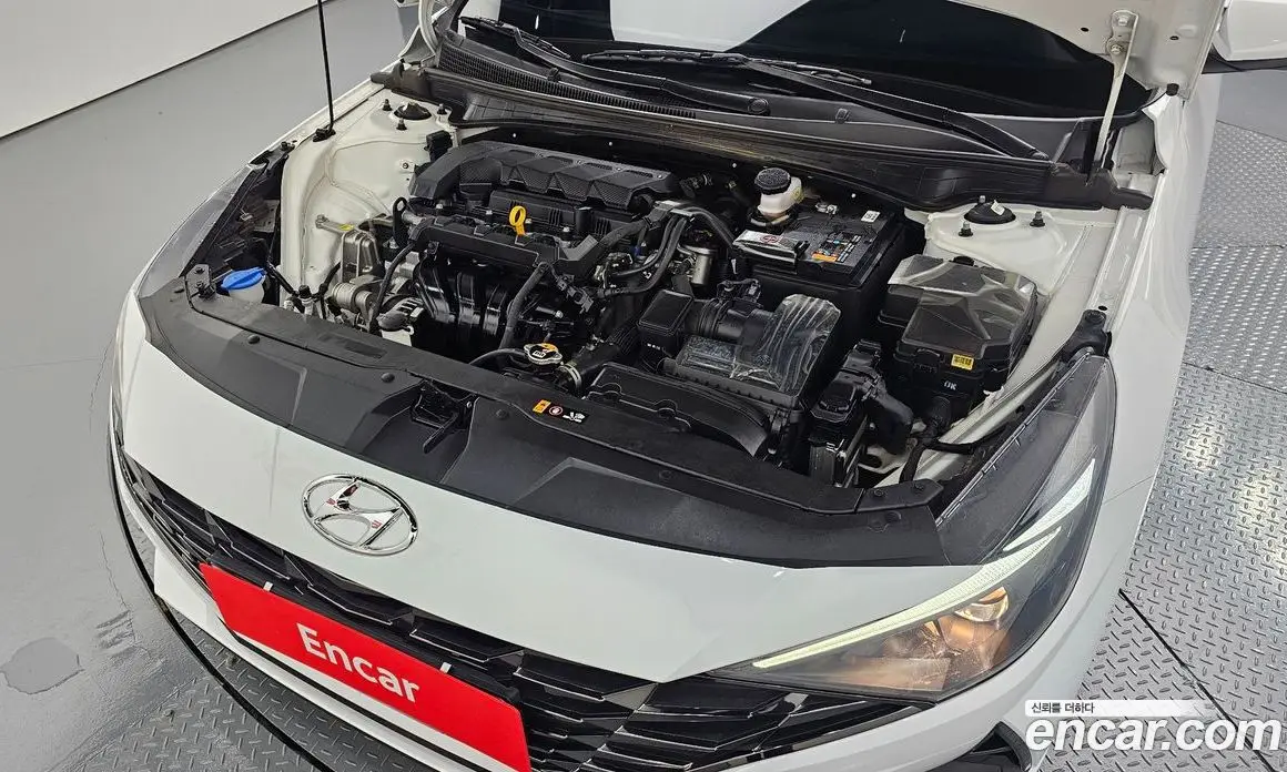 Hyundai Avante 2022 1.6 автомат (гидро), фото 6