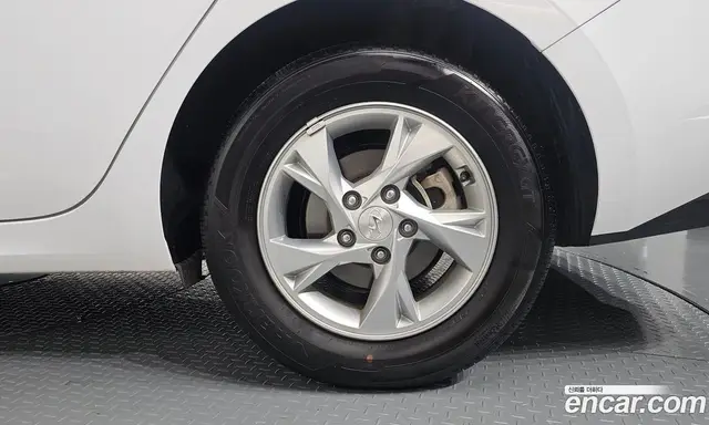 Hyundai Avante 2022 1.6 автомат (гидро), миниатюра 7