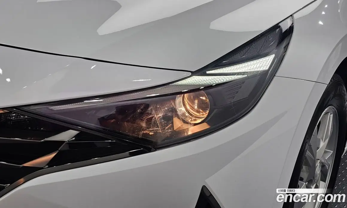 Hyundai Avante 2022 1.6 автомат (гидро), фото 8