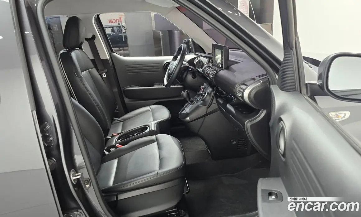 Hyundai Casper 2024 1.0 автомат (гидро), фото 15