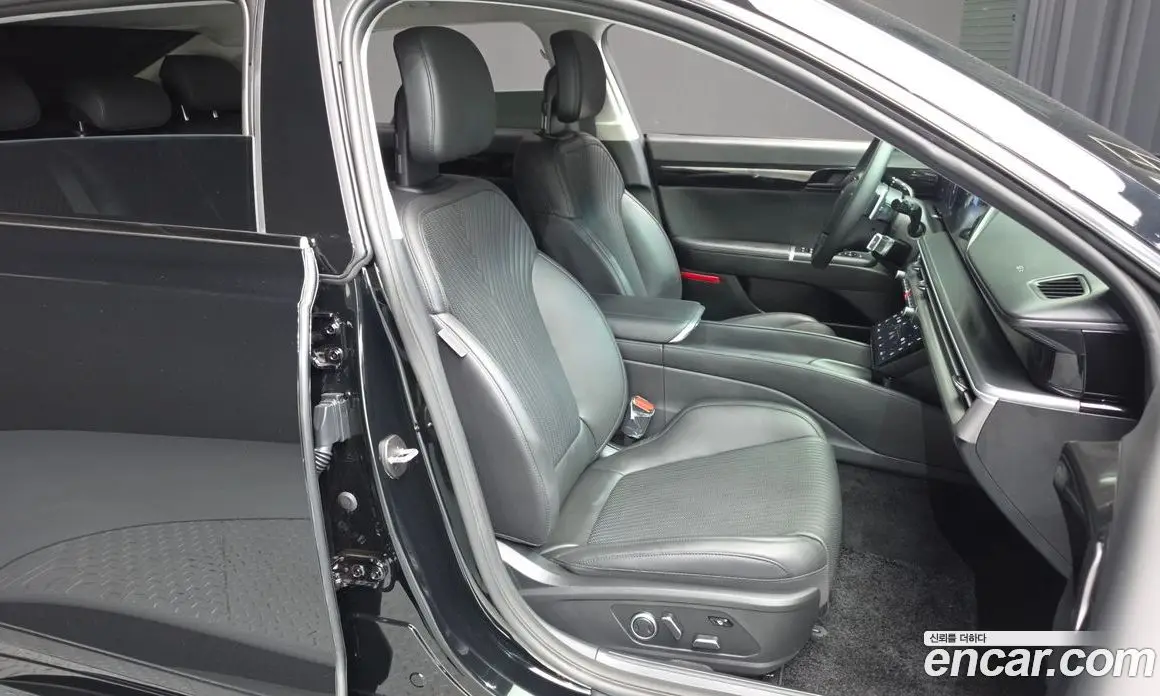 Hyundai Grandeur 2023 3.5 автомат (гидро), фото 16