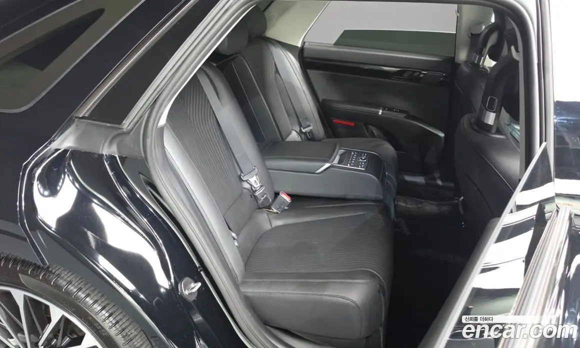 Hyundai Grandeur 2023 3.5 автомат (гидро), фото 17
