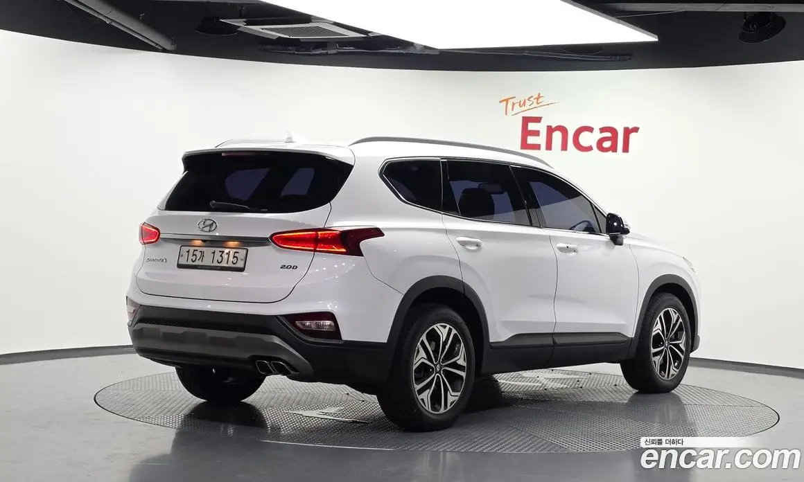Hyundai Santa Fe 2018 2.0 автомат (гидро), фото 2 Hyundai Santa Fe 2018 2.0 автомат (гидро), фото 2