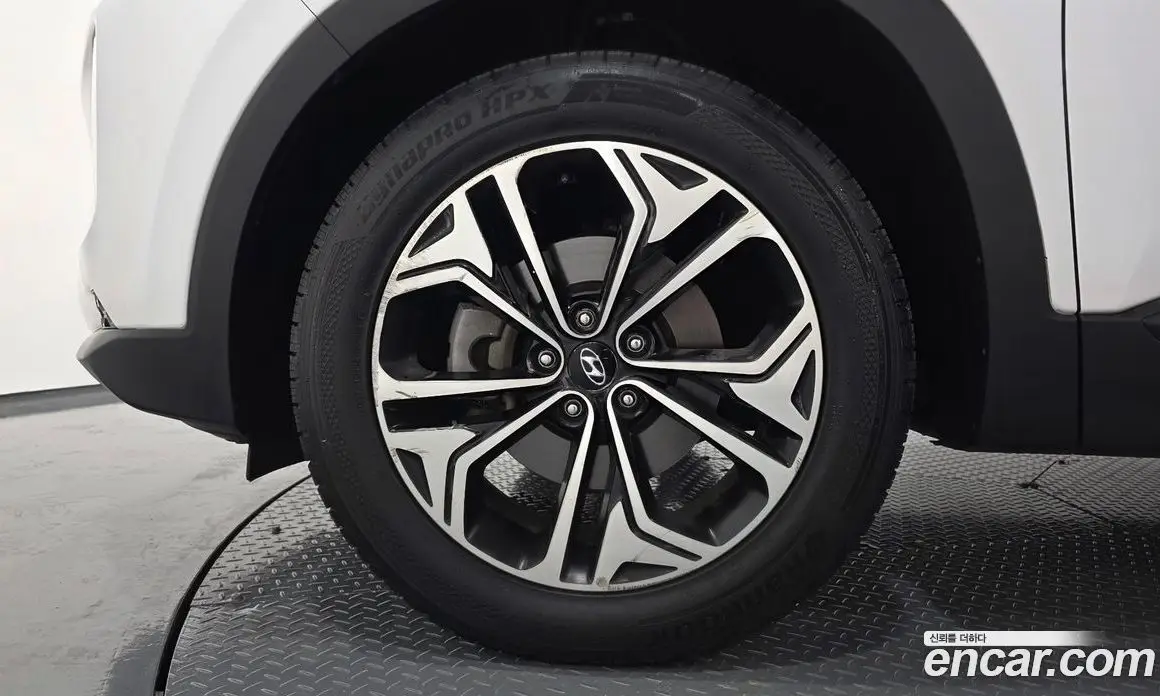 Hyundai Santa Fe 2018 2.0 автомат (гидро), фото 5 Hyundai Santa Fe 2018 2.0 автомат (гидро), фото 5