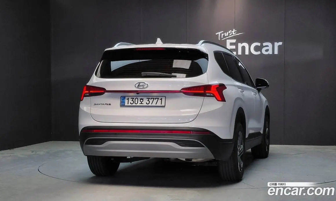 Hyundai Santa Fe 2023 2.5 автомат (гидро), фото 4 Hyundai Santa Fe 2023 2.5 автомат (гидро), фото 4