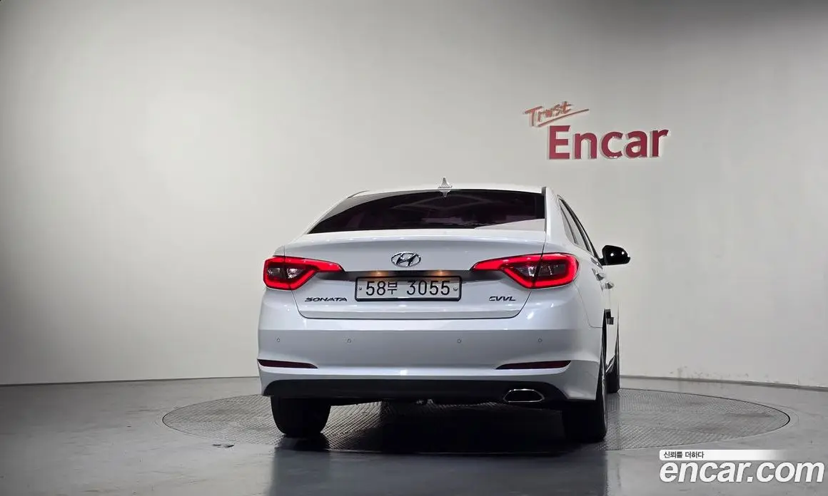 Hyundai Sonata 2015 2.0 автомат (гидро), фото 3