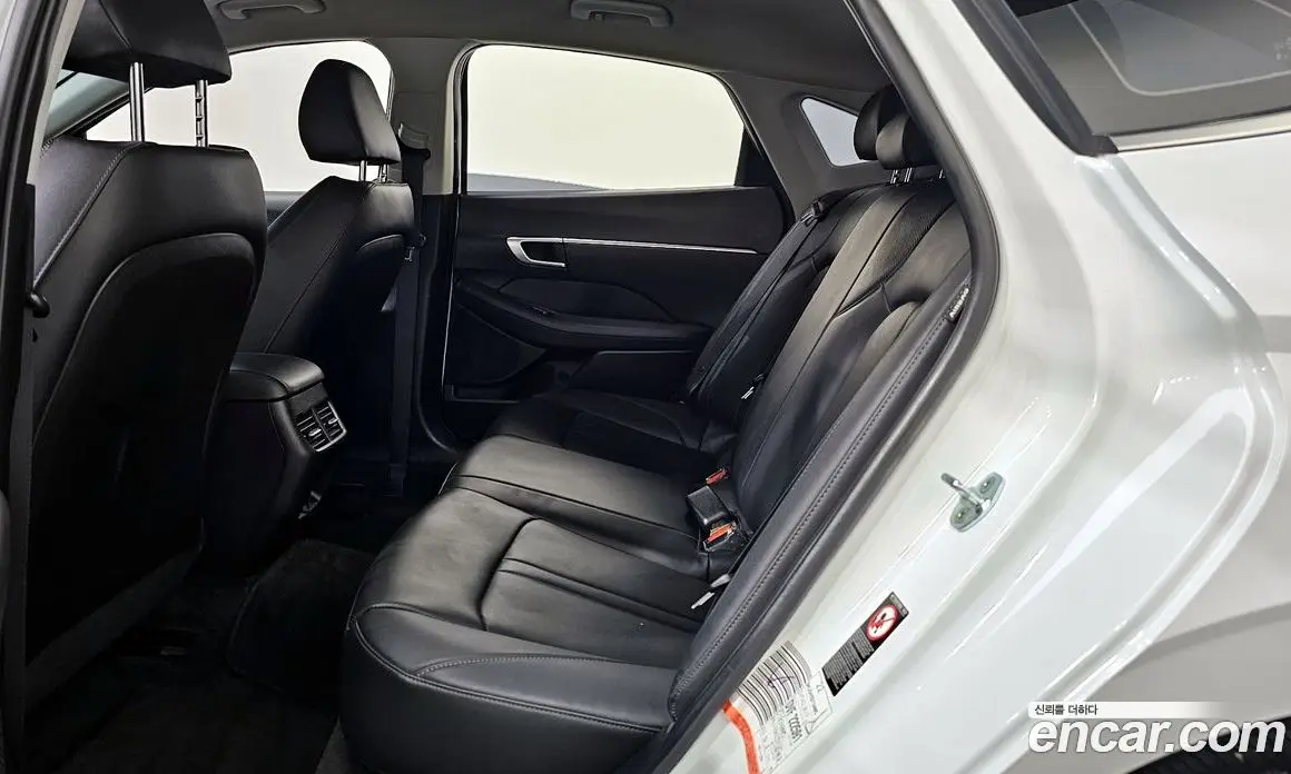 Hyundai Sonata 2022 2.0 автомат (гидро), фото 19