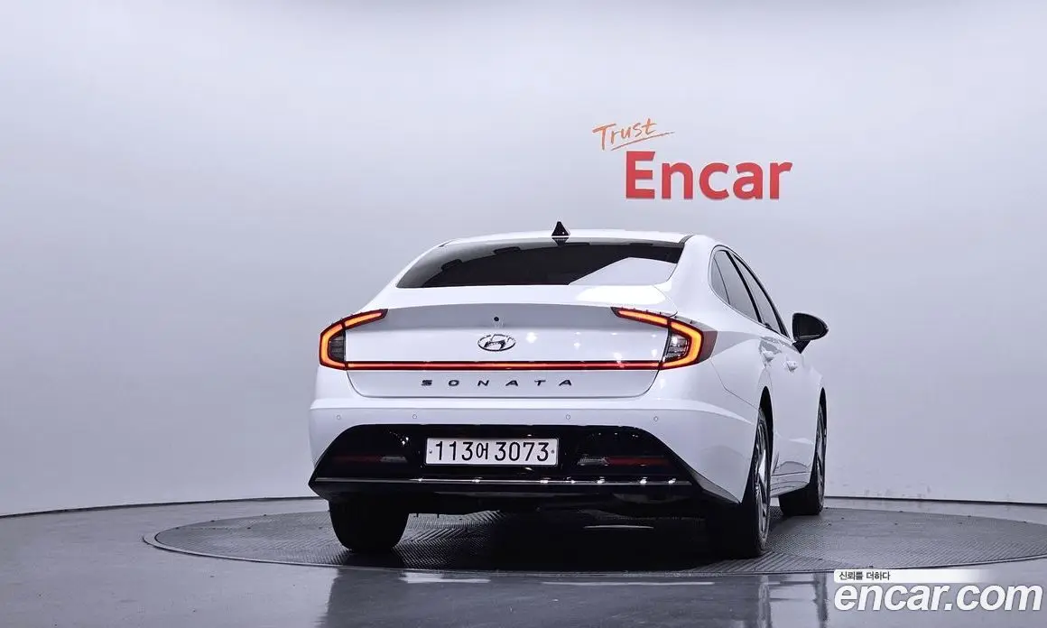 Hyundai Sonata 2022 2.0 автомат (гидро), фото 4