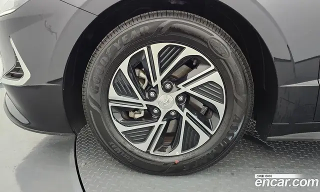 Hyundai Sonata 2023 2.0 автомат (гидро), миниатюра 5 Hyundai Sonata 2023 2.0 автомат (гидро), миниатюра 5