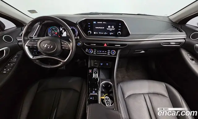 Hyundai Sonata 2023 2.0 автомат (гидро), миниатюра 10 Hyundai Sonata 2023 2.0 автомат (гидро), миниатюра 10