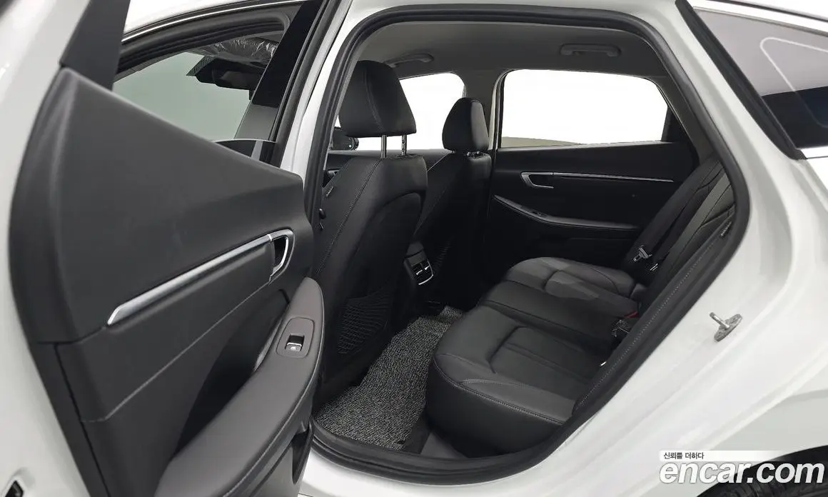 Hyundai Sonata 2024 2.0 автомат (гидро), фото 16