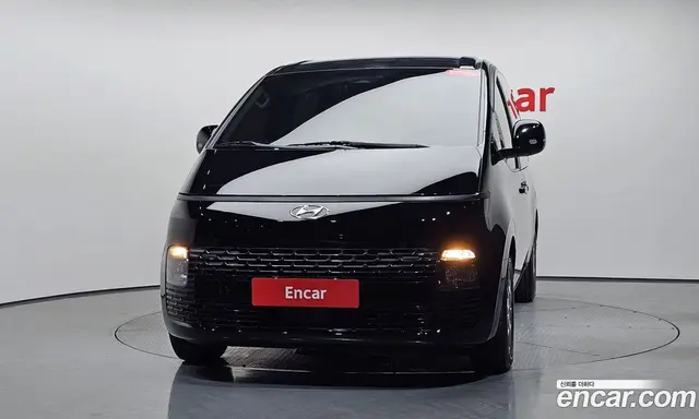 Hyundai Staria 2023 2.2 автомат (гидро), миниатюра 2