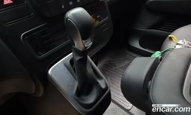 Hyundai Staria 2024 3.5 автомат (гидро), миниатюра 12