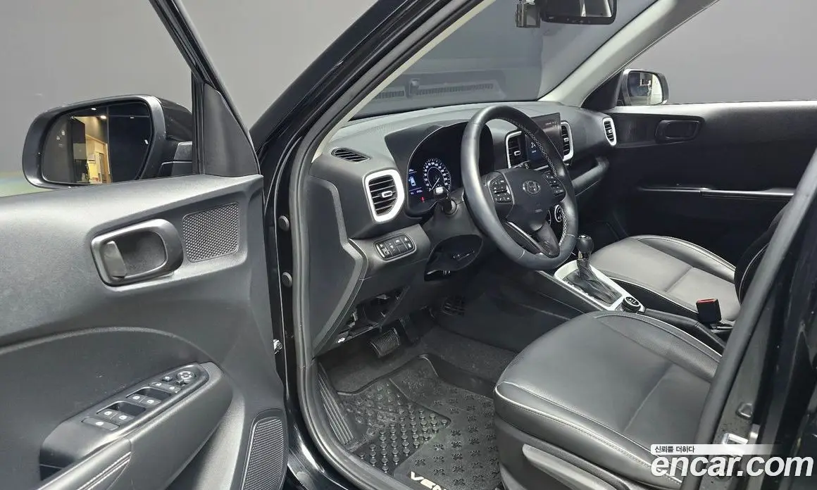 Hyundai Venue 2021 1.6 автомат (гидро), фото 13