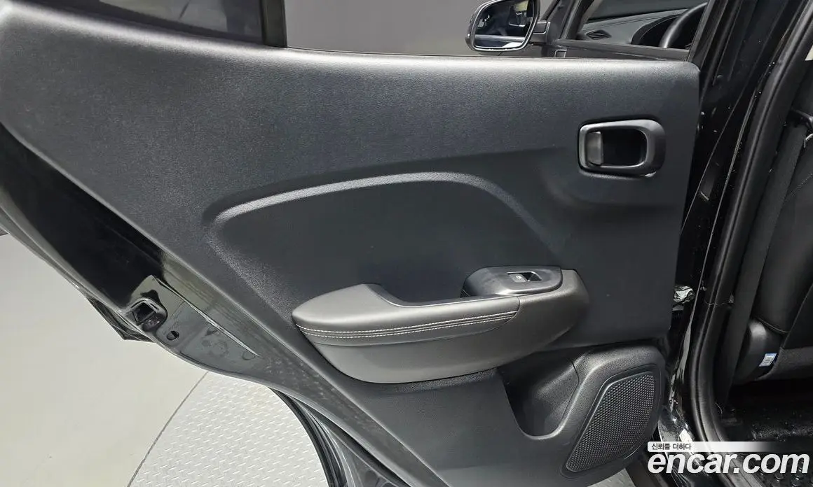 Hyundai Venue 2021 1.6 автомат (гидро), фото 15