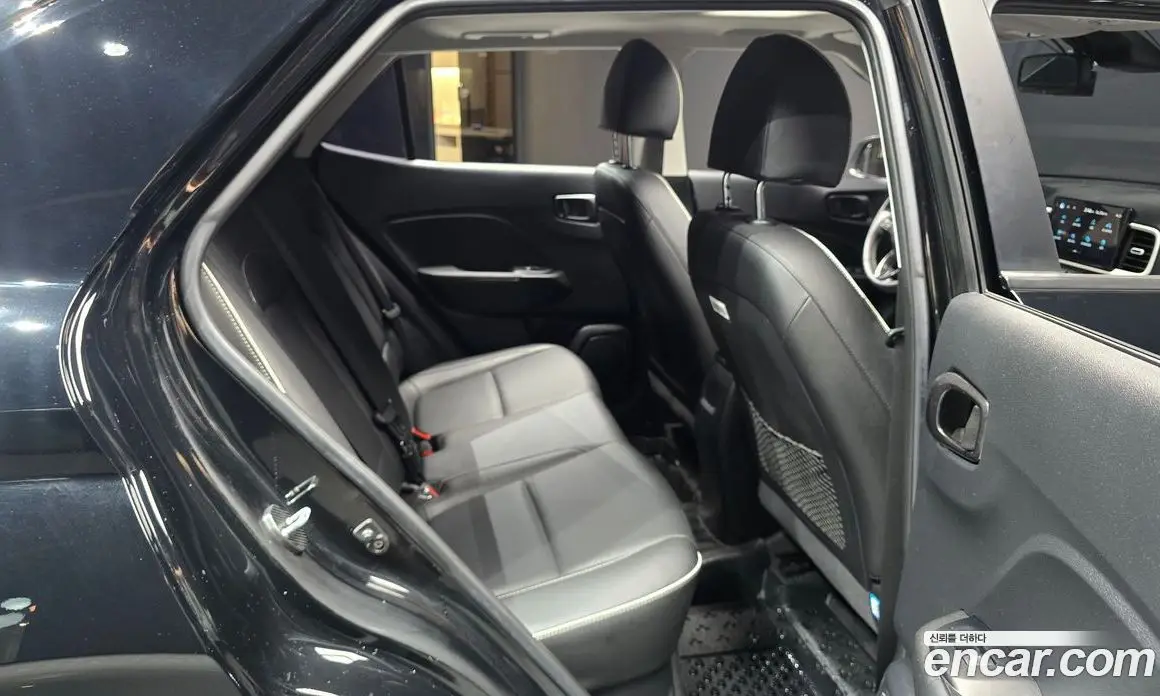 Hyundai Venue 2021 1.6 автомат (гидро), фото 17