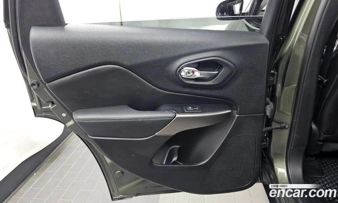 Jeep Cherokee 2021 2.4 автомат (гидро), фото 15 Jeep Cherokee 2021 2.4 автомат (гидро), фото 15