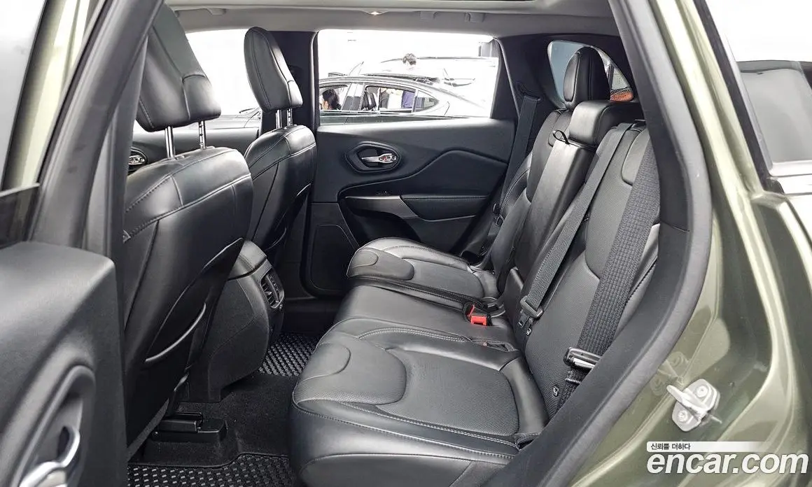Jeep Cherokee 2021 2.4 автомат (гидро), фото 16 Jeep Cherokee 2021 2.4 автомат (гидро), фото 16