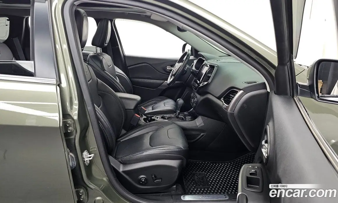 Jeep Cherokee 2021 2.4 автомат (гидро), фото 17 Jeep Cherokee 2021 2.4 автомат (гидро), фото 17