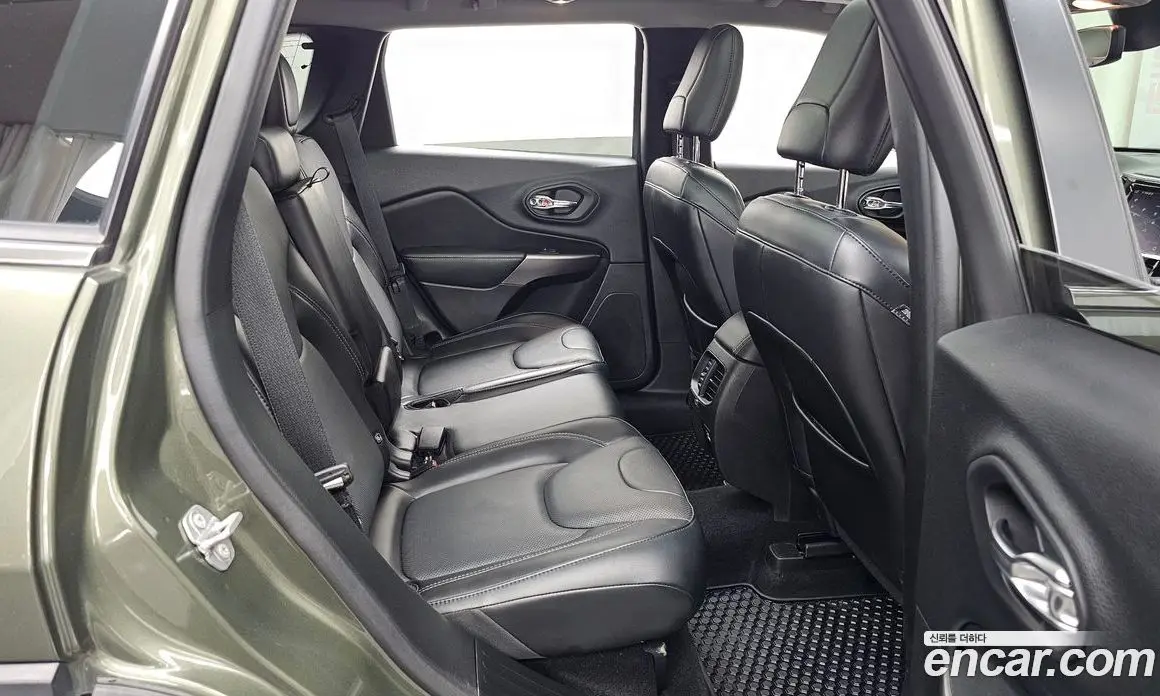 Jeep Cherokee 2021 2.4 автомат (гидро), фото 18 Jeep Cherokee 2021 2.4 автомат (гидро), фото 18