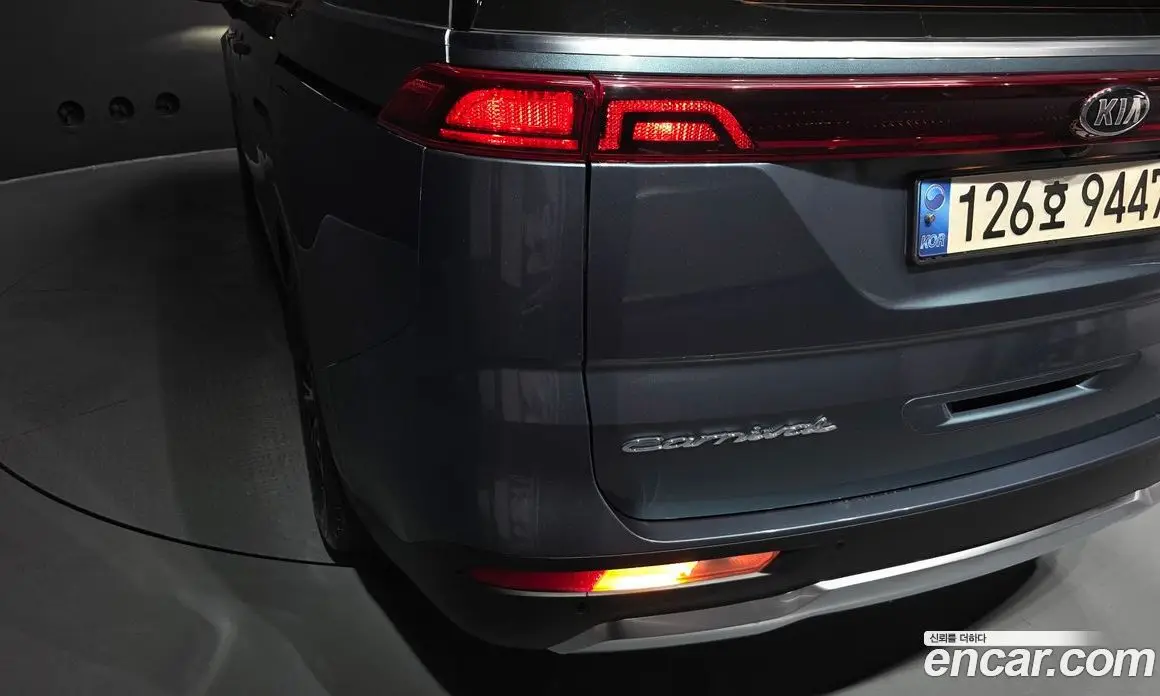 Kia Carnival 2021 2.2 автомат (гидро), фото 9