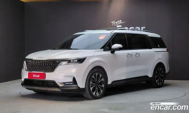Kia Carnival, 2023, 44 214 км