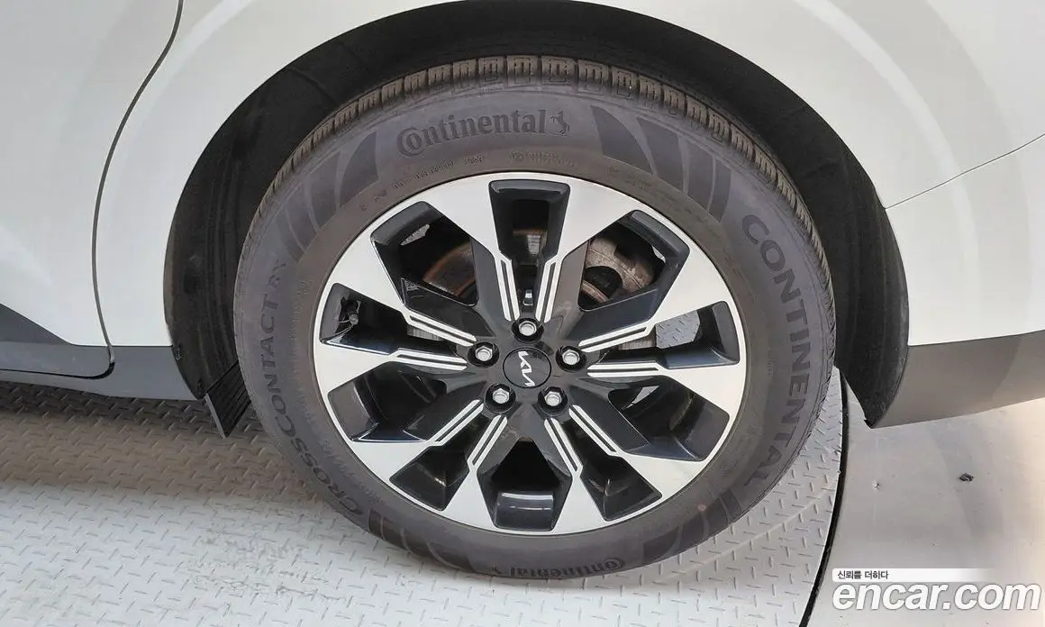 Kia Carnival 2023 3.5 автомат (гидро), фото 7