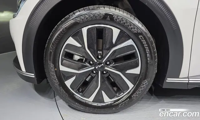 Kia EV6 2024 0.1 автомат (гидро), миниатюра 5