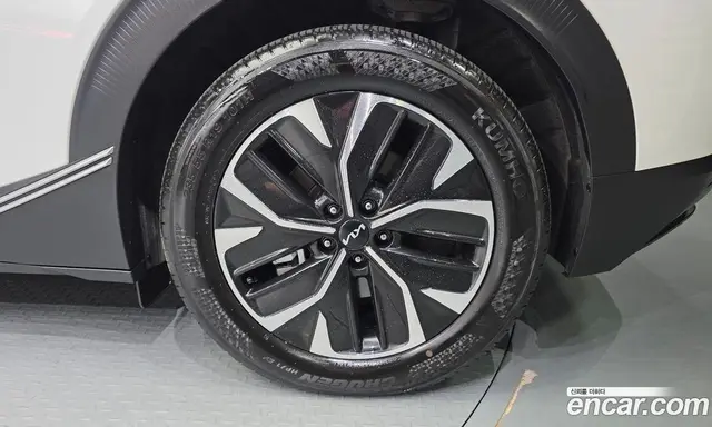 Kia EV6 2024 0.1 автомат (гидро), миниатюра 7