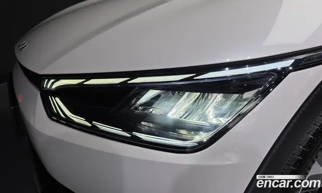 Kia EV6 2024 0.1 автомат (гидро), миниатюра 8